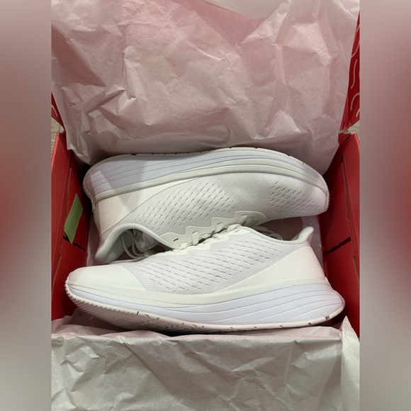 NIB Lane Eight Women’s Relay Trainer in Breeze - Size 7 - Picture 7 of 10